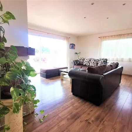 Villa Beautiful Air-conditioned With All Mod Cons With Private Pool, Waterfall And Garden Elne